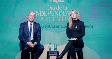 La Justicia les prohibió salir del país a Martín Insaurralde y a Jesica Cirio