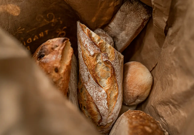 Una cadena de panaderías cerró 25 sucursales y dejó al descubierto la crisis del sector: “La gente ya no compra por kilo”