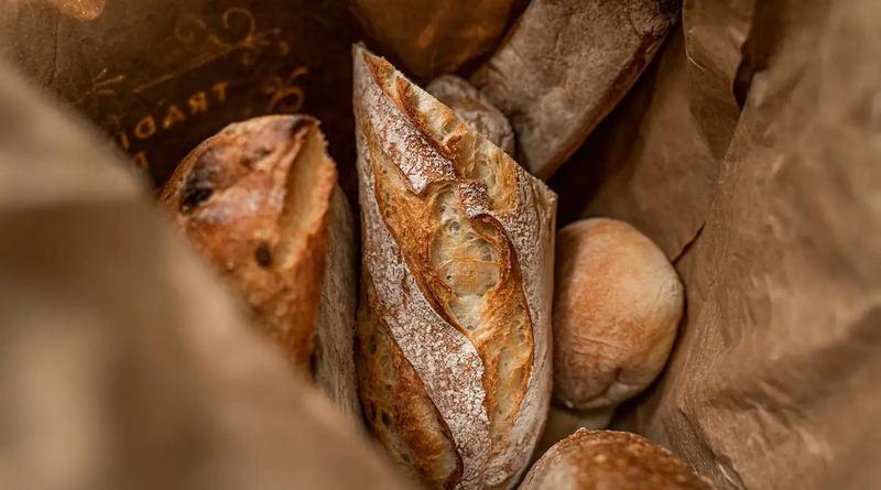 Una cadena de panaderías cerró 25 sucursales y dejó al descubierto la crisis del sector: “La gente ya no compra por kilo”
